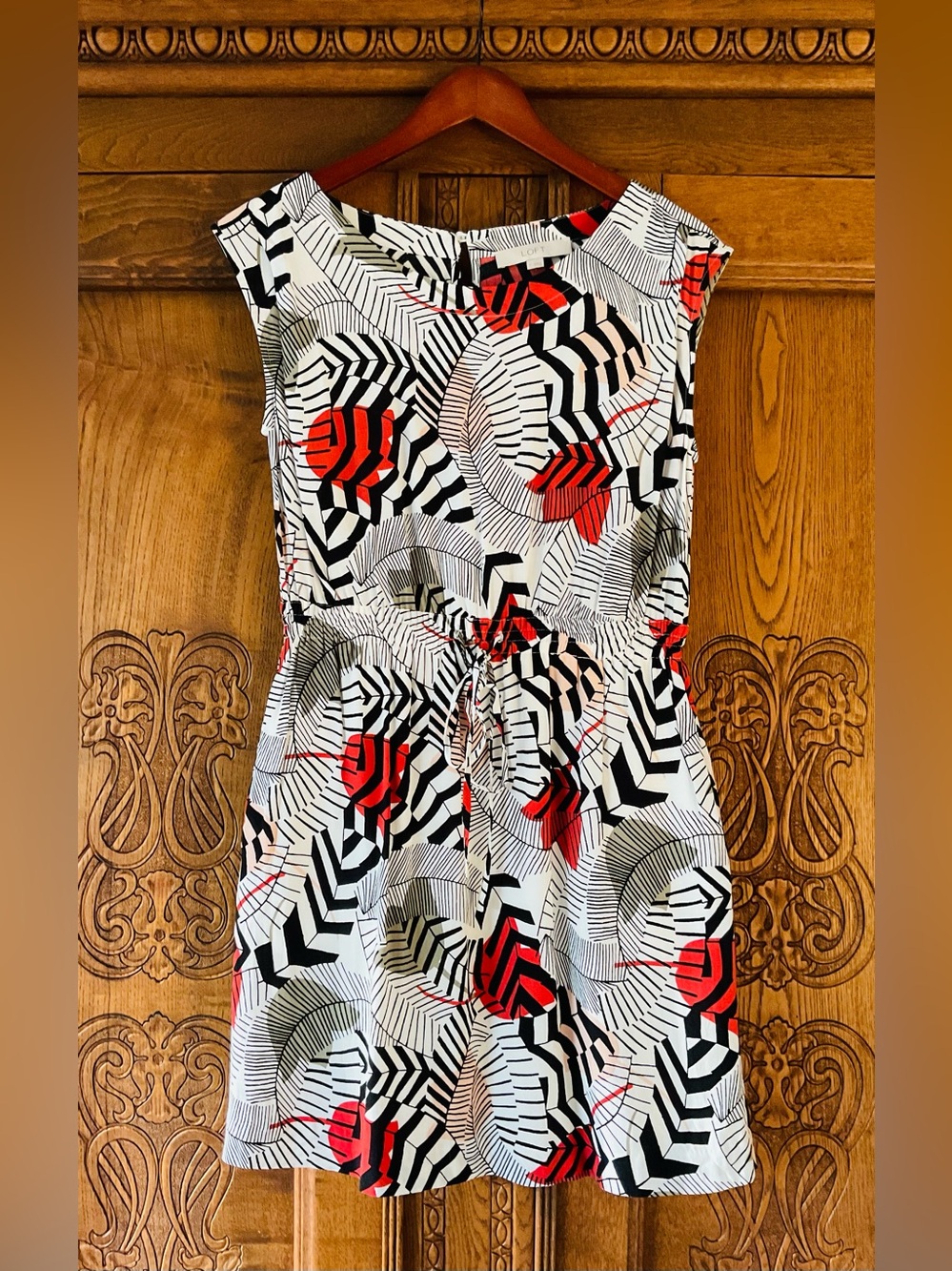 Ann Taylor LOFT Bold Tropical Print Sleeveless Dress with Elastic Waist, Pockets